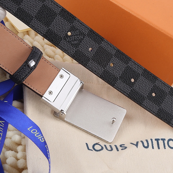 激安ルイヴィトンベルト着用イメージ